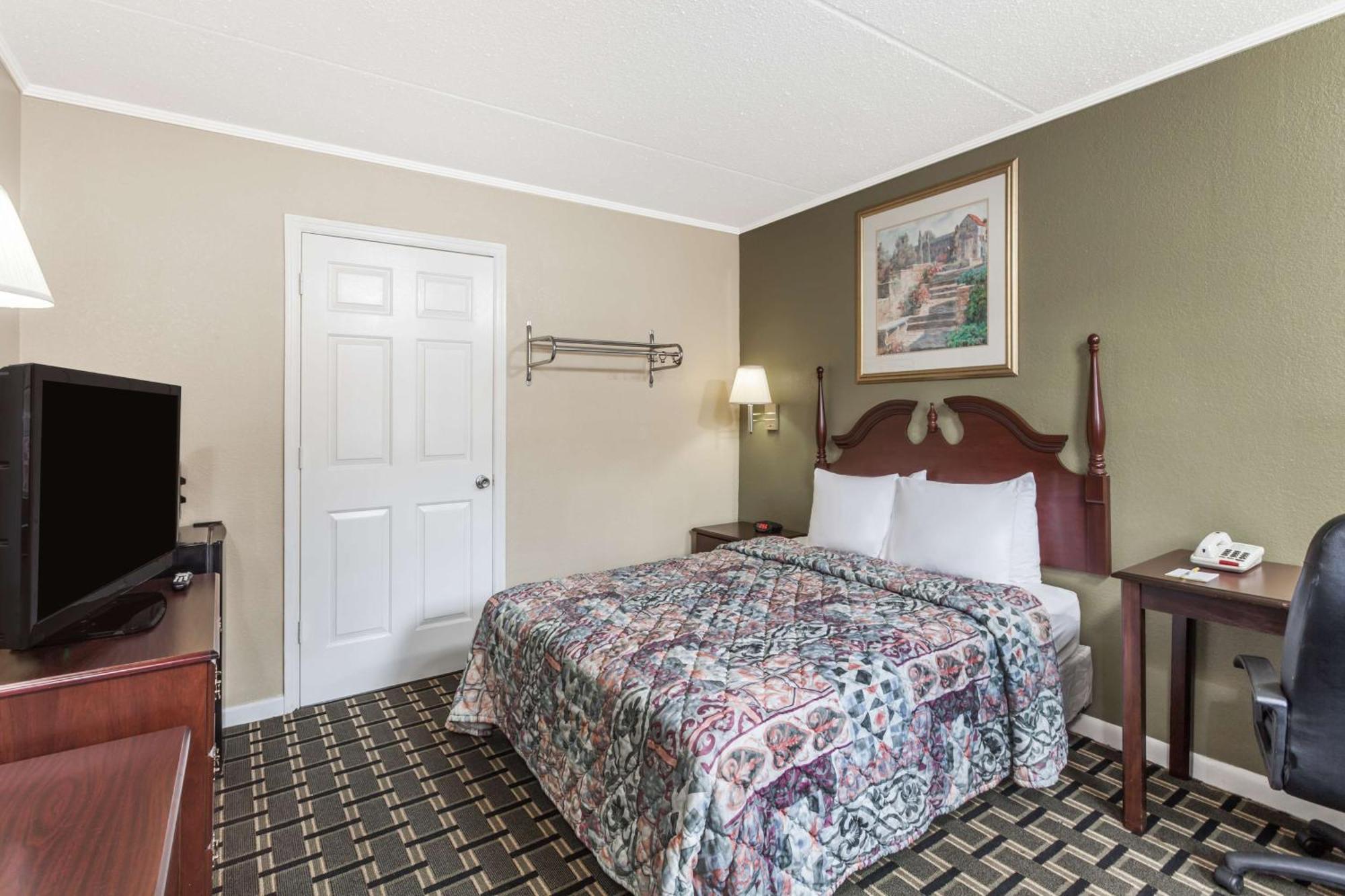 Days Inn By Wyndham Lenoir City Zewnętrze zdjęcie