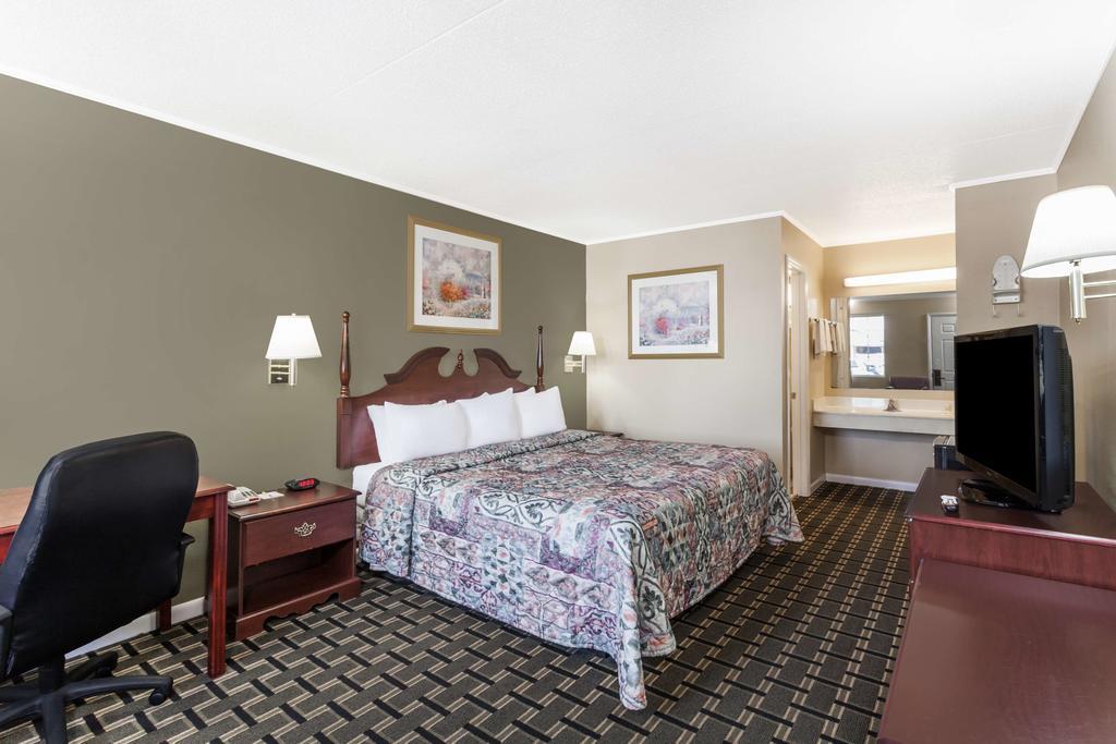 Days Inn By Wyndham Lenoir City Zewnętrze zdjęcie