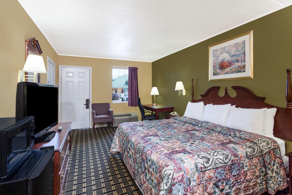 Days Inn By Wyndham Lenoir City Zewnętrze zdjęcie